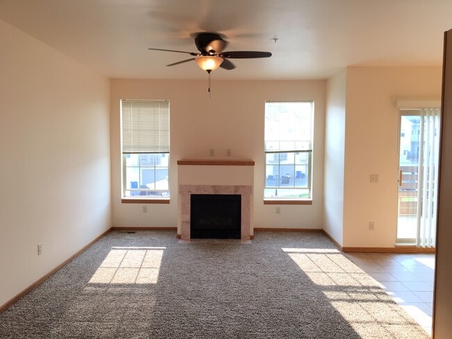 Photo - 781 Oregon Parks Ave