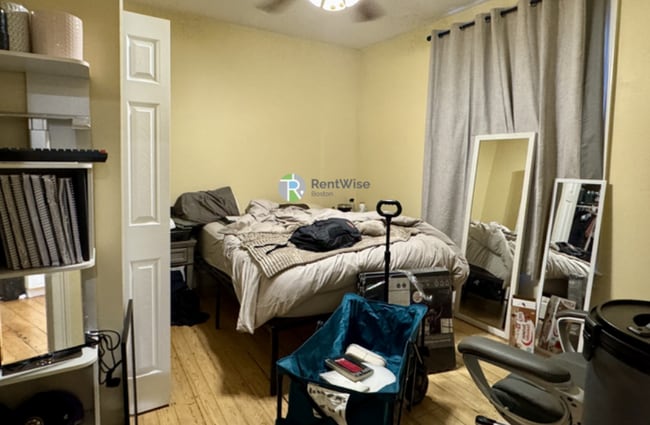 Building Photo - 731 Parker St Unit 1