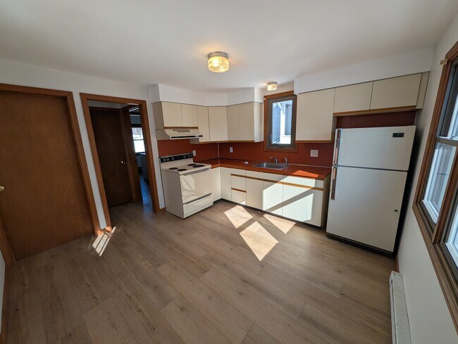 Photo - 32 Willow St Unit 32 Willow 1st Floor