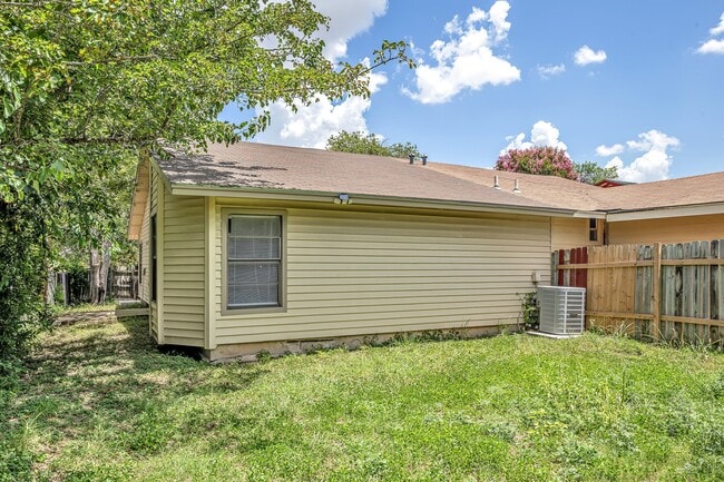 Photo - 1325 Bayou Dr