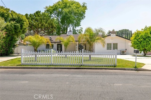 Photo - 17648 Raymer St Casa