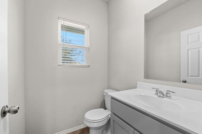 Photo - 3452 Redbud Grv