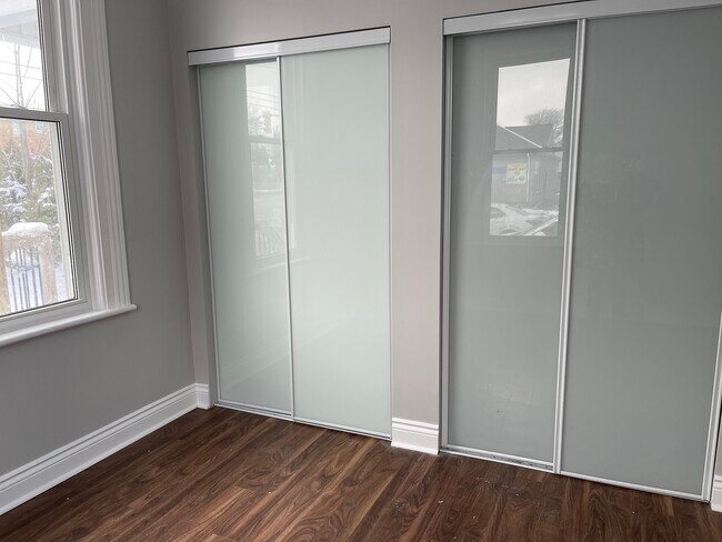 Photo - 520 London Rd Unit A