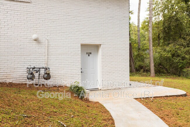 Photo - 1138 Gerald Pl SW Unit Apt B