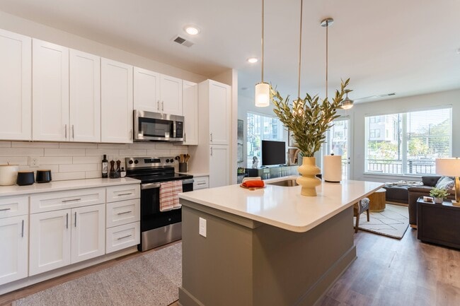 Building Photo - Spring Street Apartments