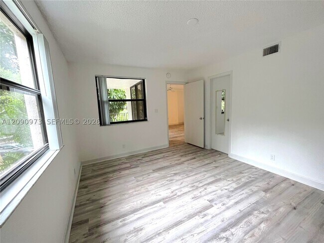 10161 W Sunrise Blvd Unit 203