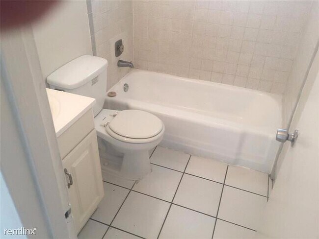 Photo - 2010 SW 68th Way