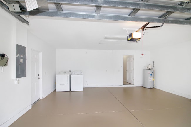 Photo - 3265 W Price Blvd