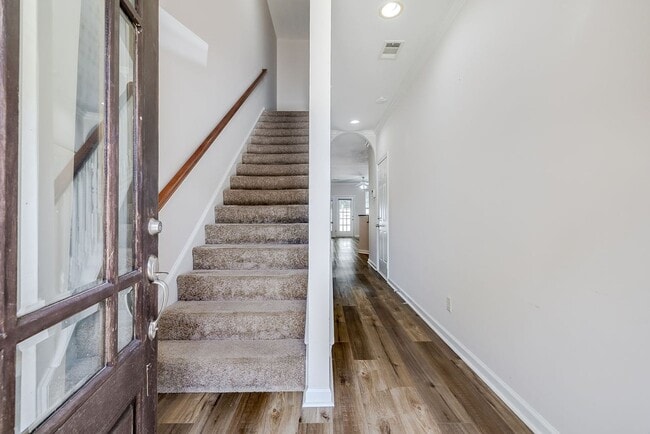 Photo - 3-Bedroom End-Unit Townhome in Gated Weslyn Park