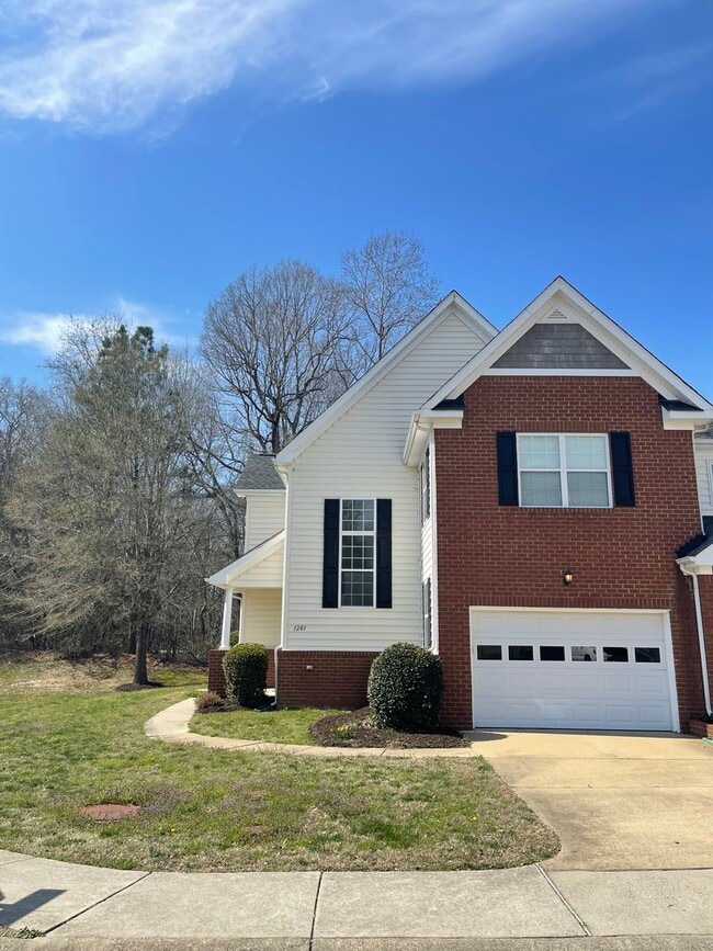 Photo - 1201 Rustads Cir