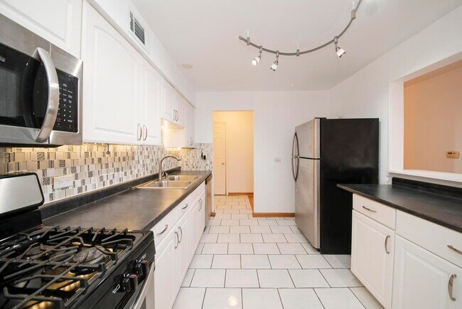 Photo - 5300 Carriage Way Dr Unit 107