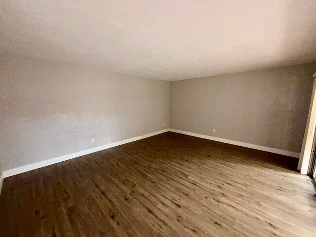 Photo - $1600-$2000 P.M Unit 190 Moonstone Ct
