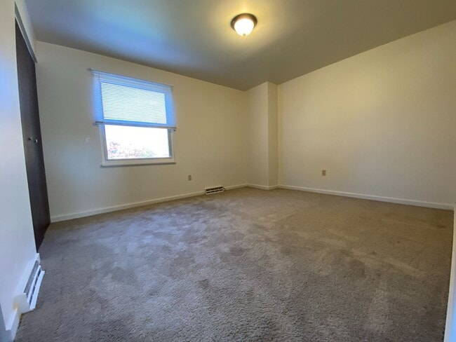 Photo - Wonderful 2 Bedroom Townhouse in Zelienopl...