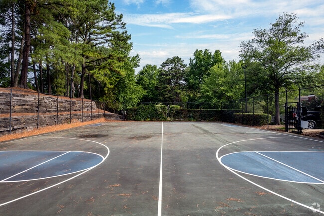 Athletic Court - Harris Pond