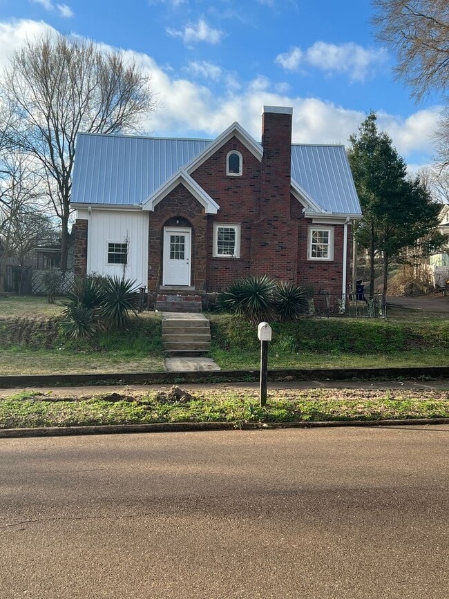 Photo - Cute corner lot available for August move-in