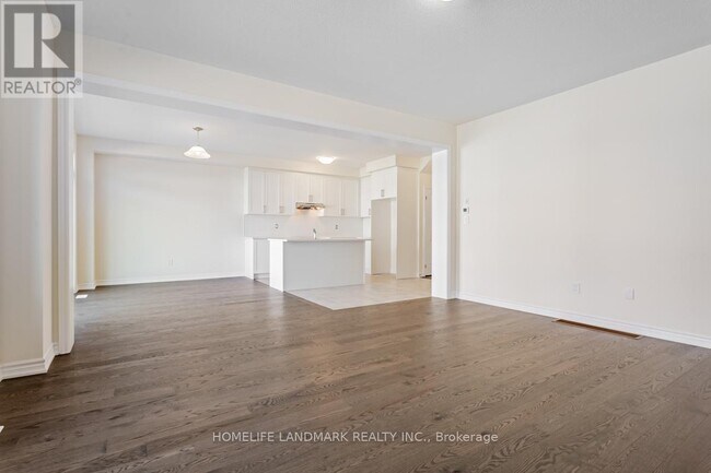 Photo - 672 Grand Ridge Ave