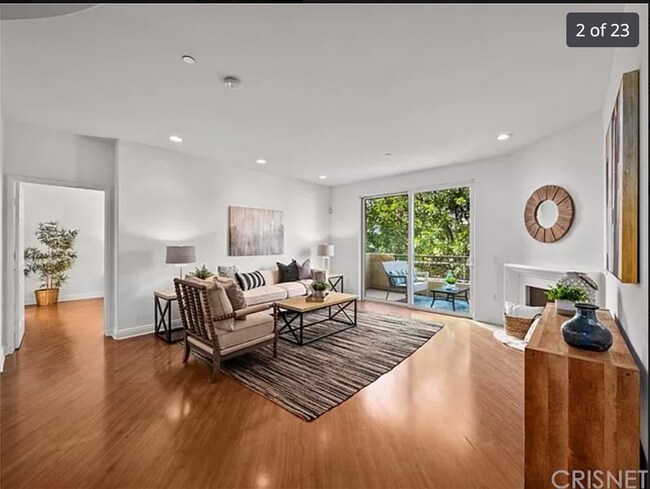 Photo - 5703 Laurel Canyon Blvd Unidad 205