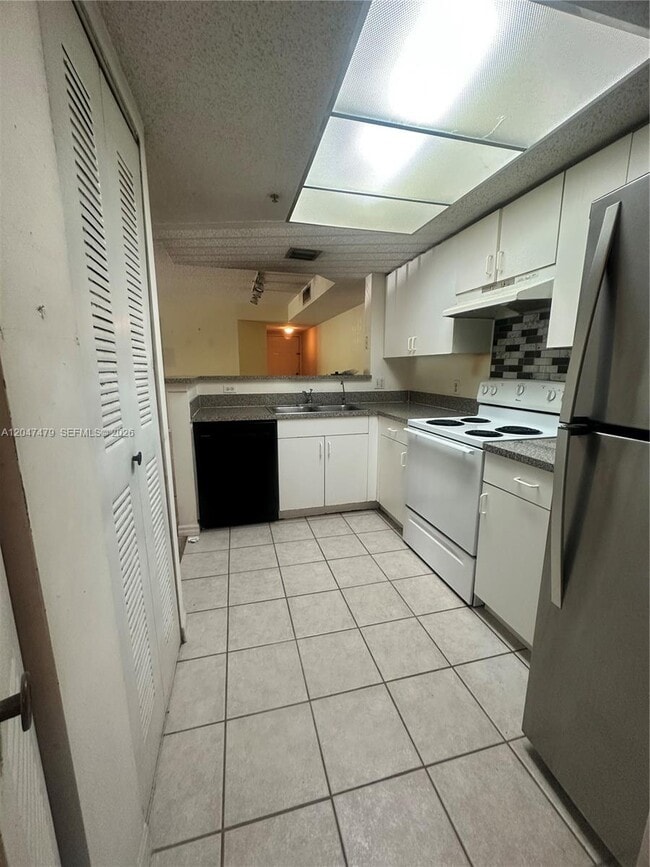 Photo - 5011 Wiles Rd Unit 207