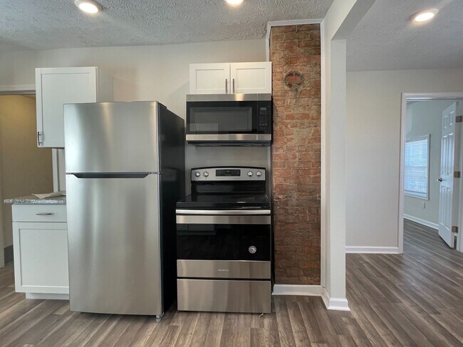 Photo - 1239 W 67th St Unit 2nd Floor