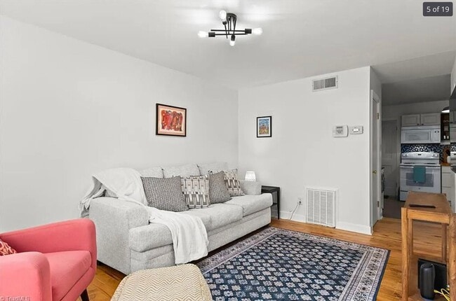 Photo - 2 bedroom/1.5 bathroom townhome in Ardmore
