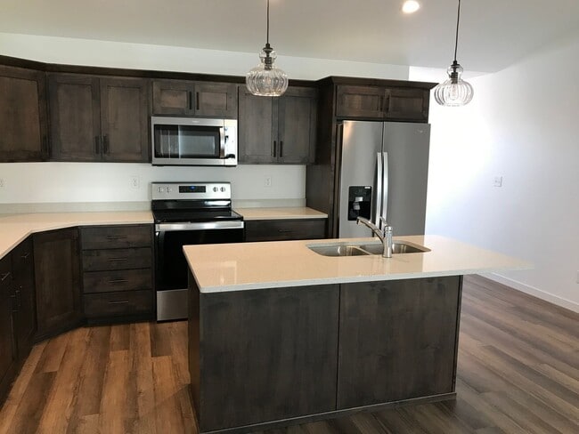 Photo - 4 Bed 3 Bath Twin Home