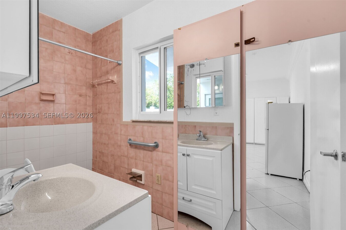 Photo - 201 SW 51st Ave Unit 3