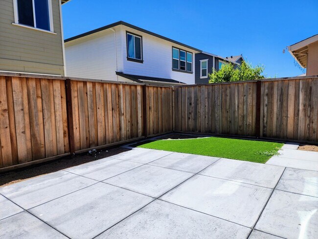 Photo - 4 Bedroom Home in W Section