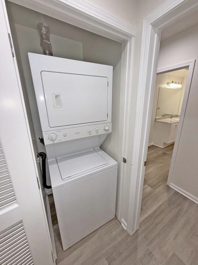 Photo - 2969 Kelton Ave Unidad 301