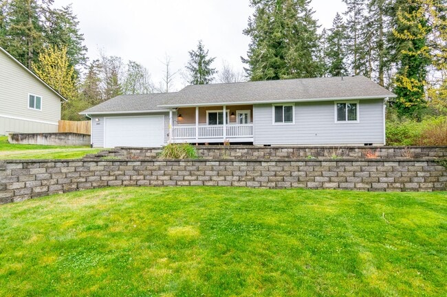 Photo - Cute 3 bedroom and two bathroom home near NAS Whidbey