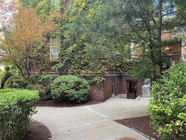 Photo - 97 Chester St Unit S2