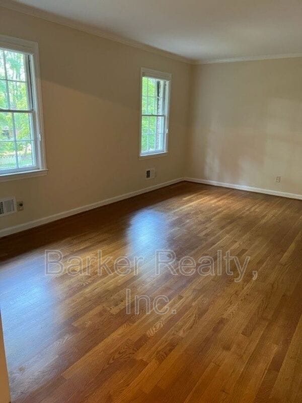 Photo - 804 Burke St