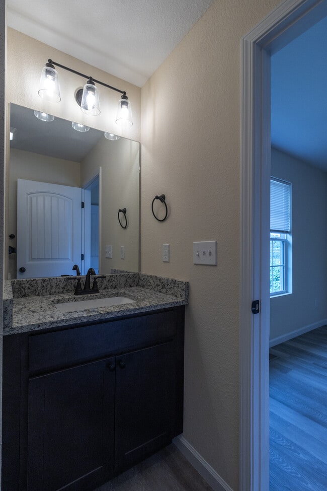 Photo - 933 Warrior Hill Dr
