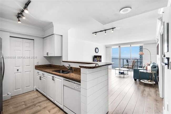 Photo - 1155 Brickell Bay Dr