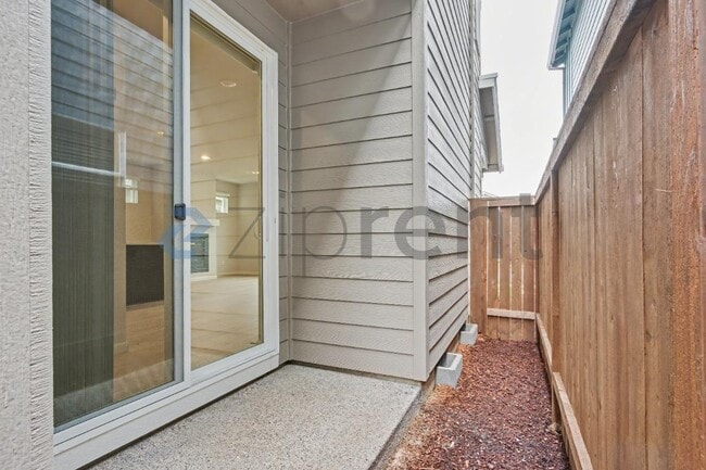 Photo - 31772 NW Blake Ter