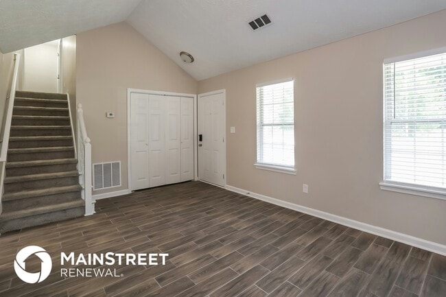 Photo - 407 Churchill Ct