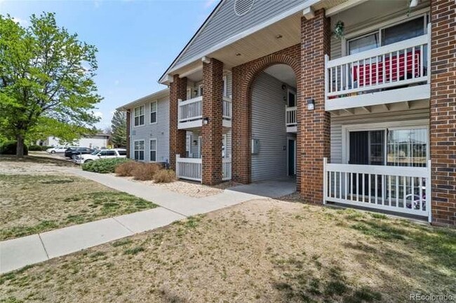 Building Photo - 2856 17th Ave Unit #207