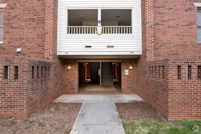 Entrance - Ivy Commons