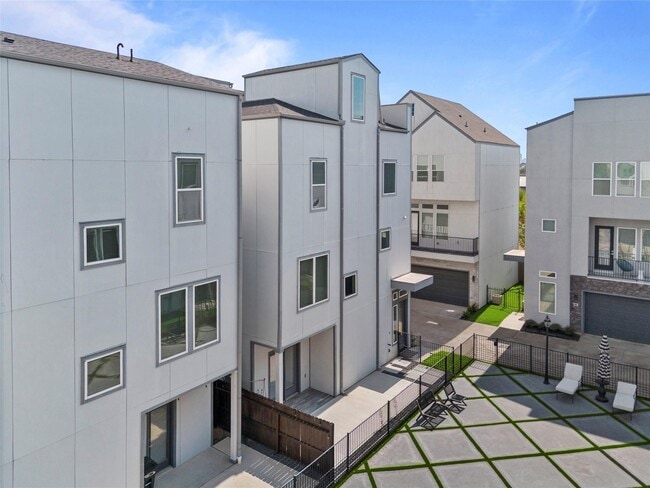 Photo - 8409 Hempstead Rd