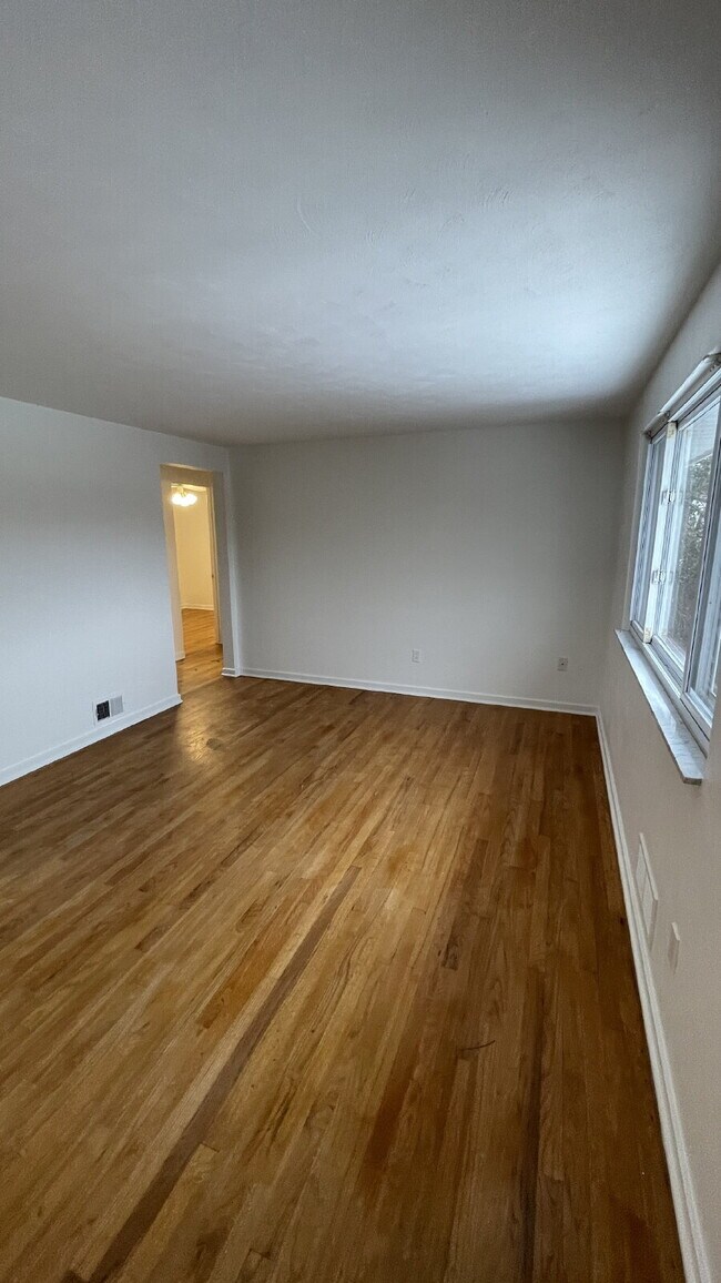 Photo - Charming 3 bed, 2 bath with finished basement!