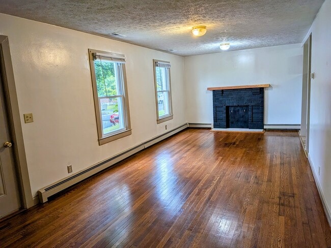 Photo - 307 Austin Ave