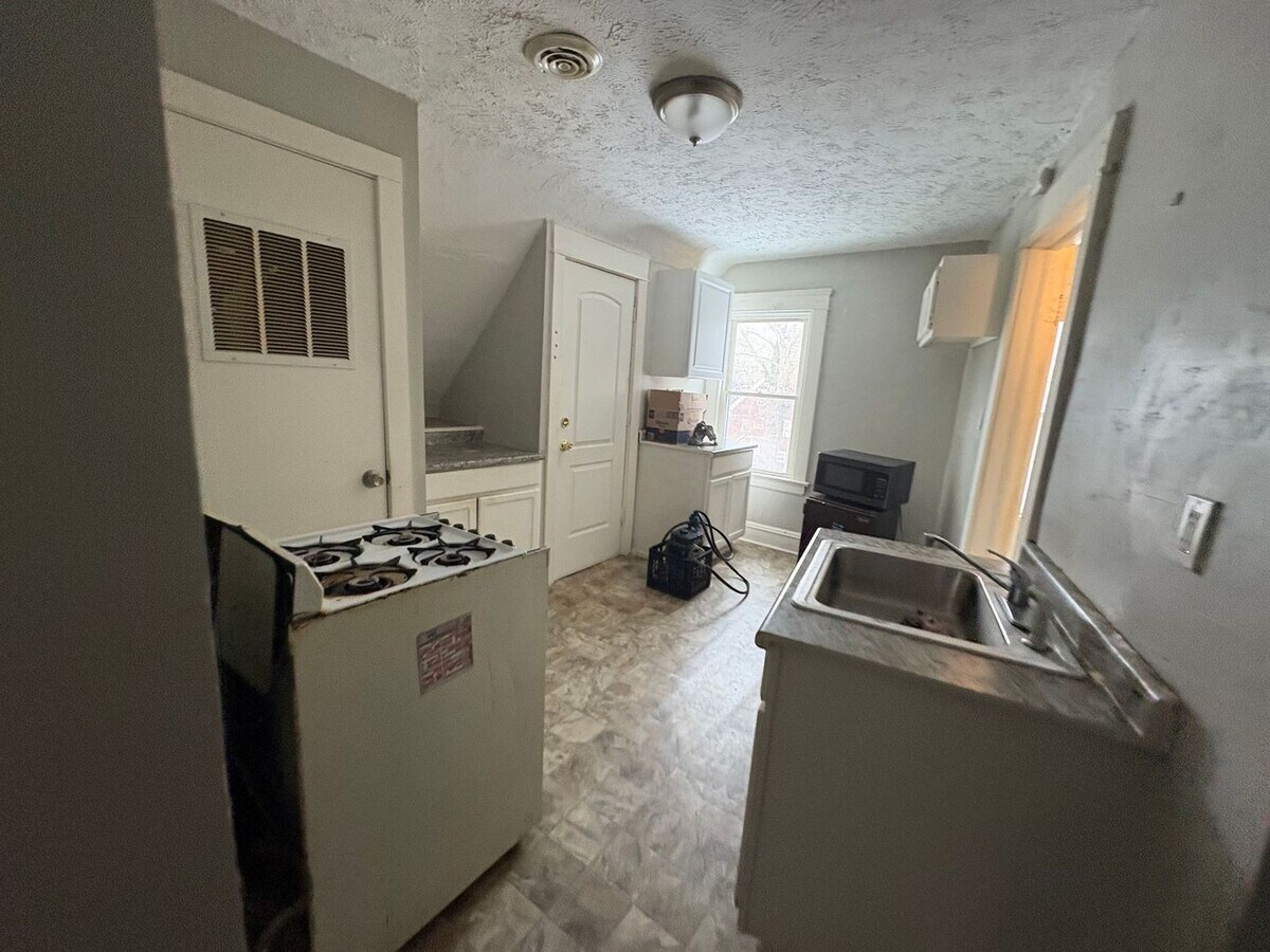 Photo - 10707 Hampden Ave Unidad #3