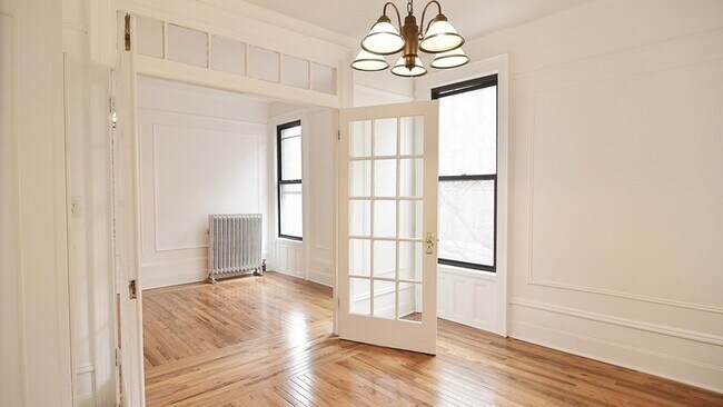 Photo - 960-962 Amsterdam Ave