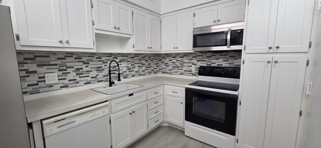 Photo - 1980 S Ocean Dr Unidad 1 Bedroom Condo for Rent