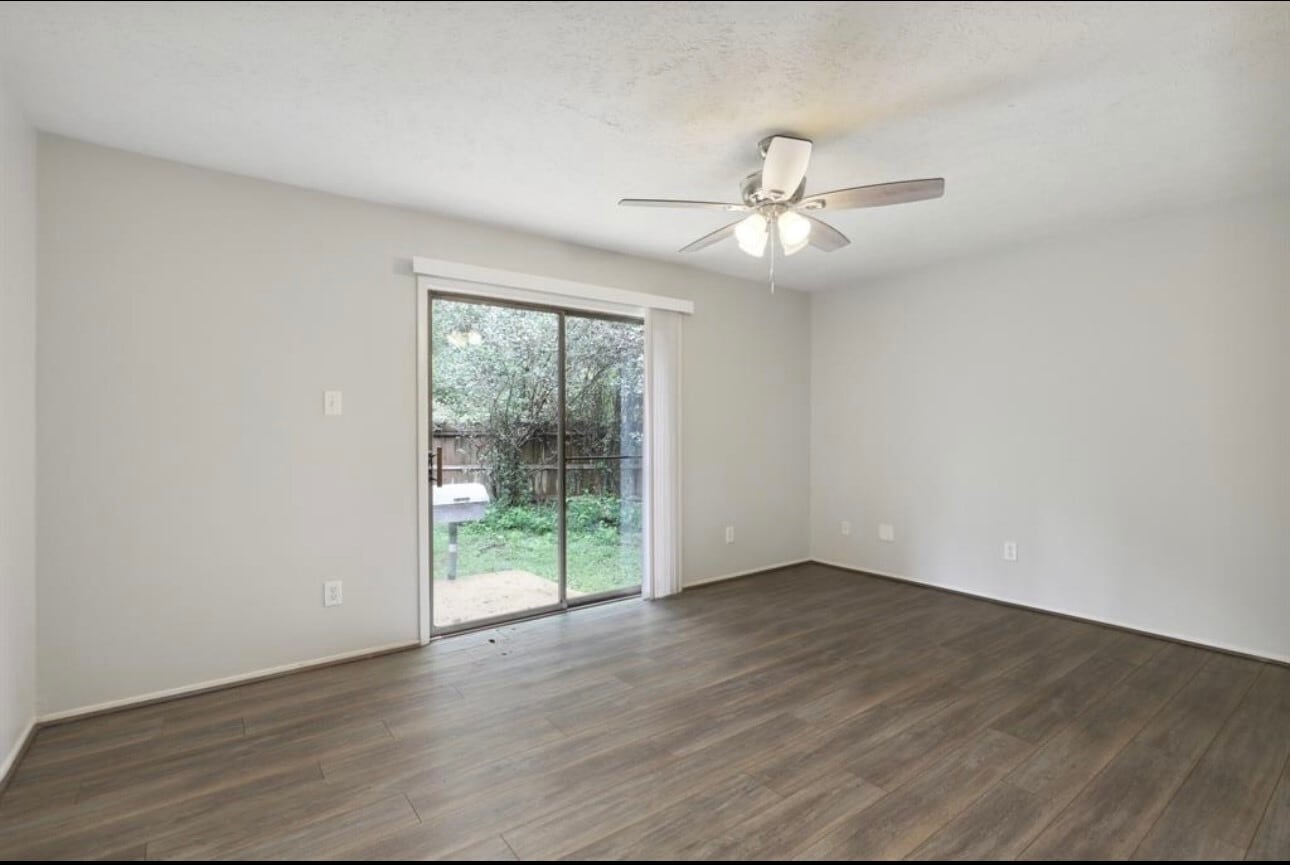 Photo - 24 E Bigelow Oak Ct