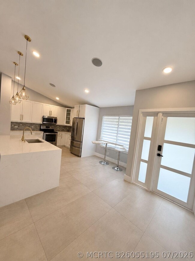 Photo - 1842 Edgewater Dr