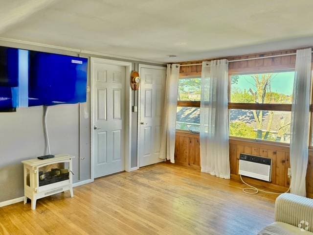 Building Photo - 280 S Bayview Ave Rental