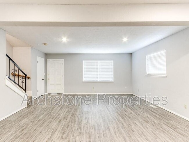 Photo - 2524 Boxwood Ave