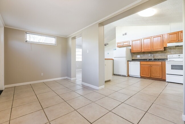 Photo - 2360 Novus St