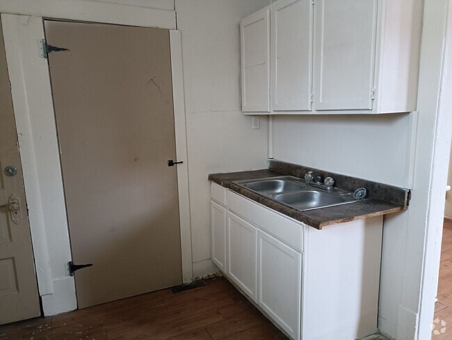 Building Photo - 734-738 W Windlake Ave. Unit 734 Rental