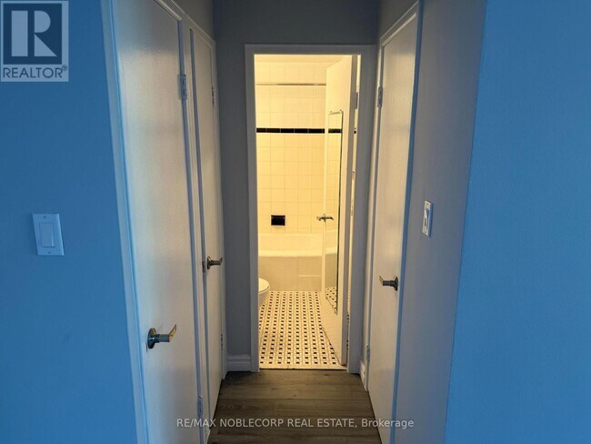 Photo - 1315 Bayview Ave